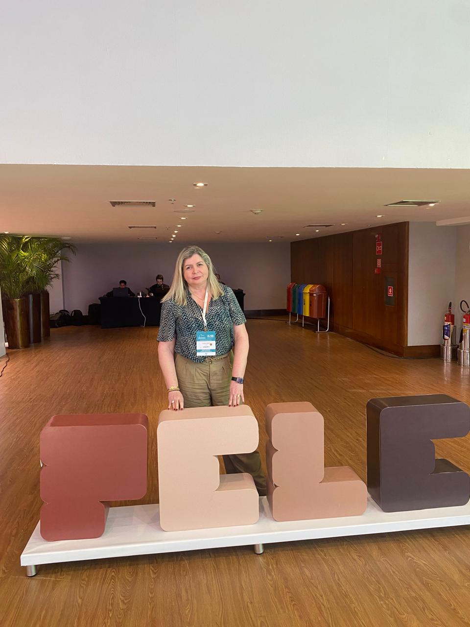Dra. Alzônia Madeira em evento profissional